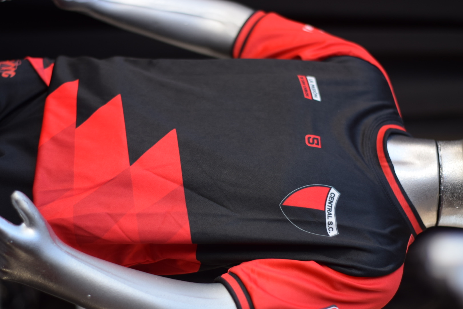 REMERA DE ENTRENAMIENTO 
